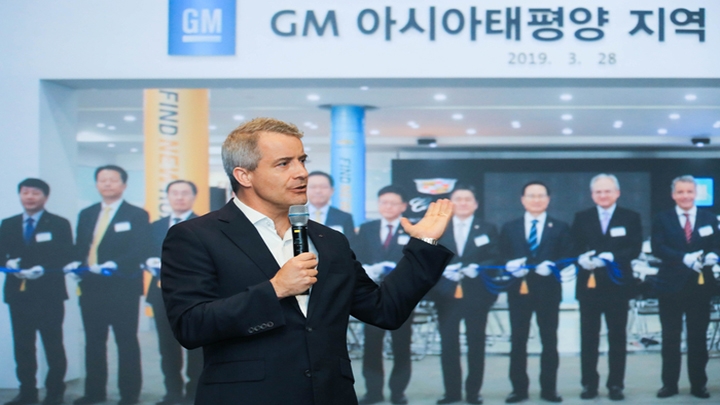 GM의 줄리안 블리셋 사장이 22일 한국을 방문했다. [사진=한국지엠]