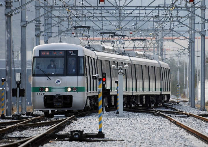 대전도시철도공사는 오는 12일부터 15일까지 이어지는 추석 연휴에 대비한 수송대책을 마련하고 고객맞이에 나섰다고 8일 밝혔다. [사진=대전도시철도공사]