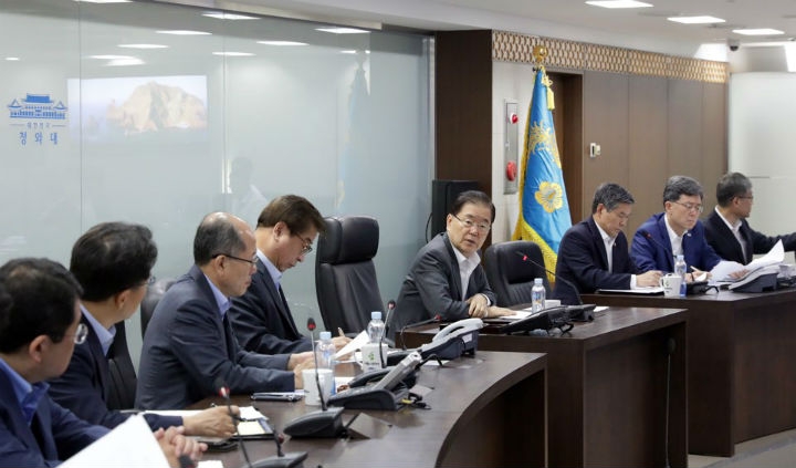 정의용 국가안보실장이 지난 8월 2일 국가안전보장회의(NSC) 상임위원회를 긴급 개최하고, 북한 발사체 관련 대응 회의를 갖고 있다. [사진=청와대]