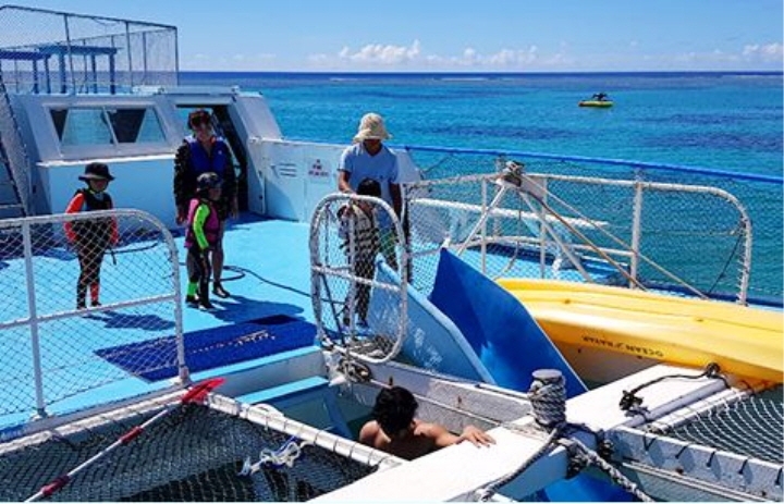 KRT는 해피오션 크루즈와 함께 사이판 마나가하섬 해양 액티비티 서비스를 선보인다. [사진=KRT]
