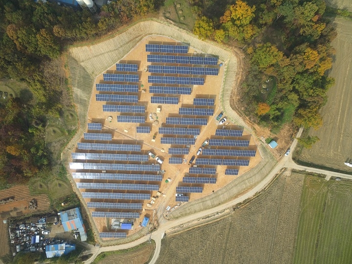 해줌이 충북 진천에 설치한 800kW급 태양광 발전소 전경. [사진=해줌]