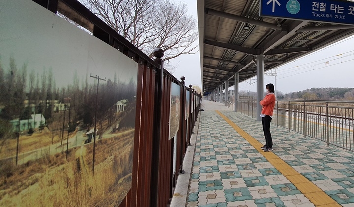 임진강역 'DMZ KOREA 사진전' [사진=경기관광공사]