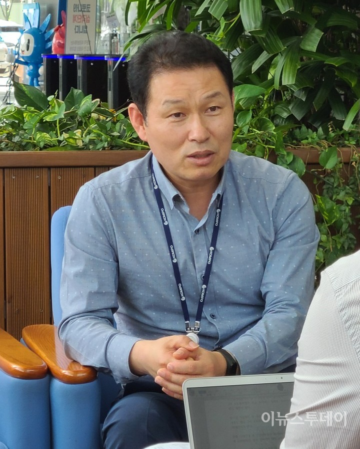 김재호 차장이 한국중부발전 본사에서 '이뉴스투데이'와 이야기를 나누고 있다.