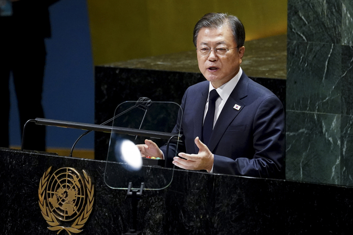 문재인 대통령이 21일(현지시각) 미국 뉴욕 유엔 총회장에서 기조연설을 하고 있다. [사진=청와대]