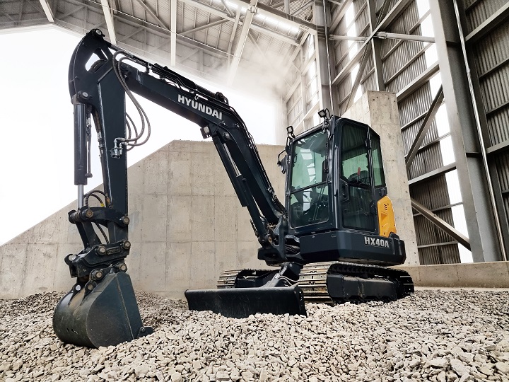 ‘2022 레드닷 디자인 어워드’에서 ‘위너(Winner)’를 수상한 현대건설기계의 차세대 미니굴착기(HX40A). [사진=현대제뉴인]