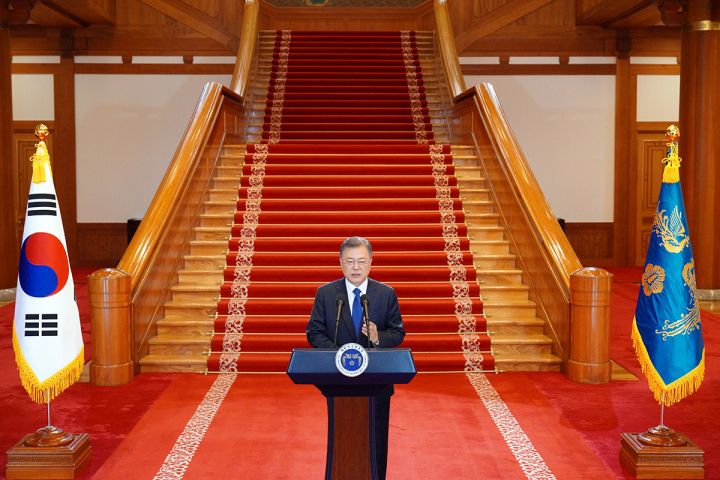 문재인 대통령이 9일 청와대에서 퇴임 연설을 하고 있다. [사진=청와대]