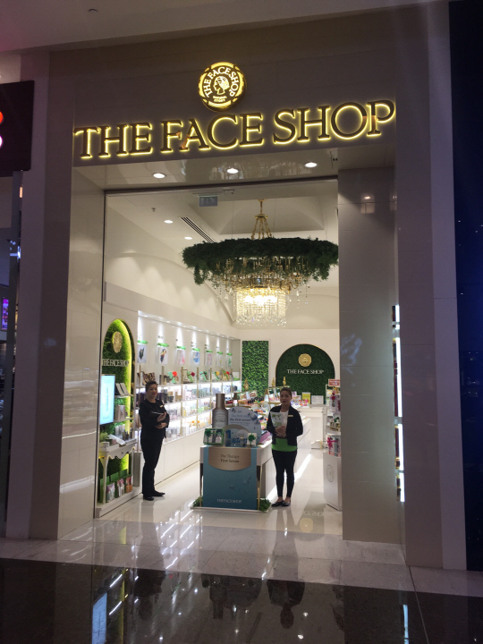 더페이스샵은 UAE에서 두바이를 비롯한 현지의 주요 상권, 주요 쇼핑몰에 대부분 매장을 운영하고 있다. [사진=LG생활건강]