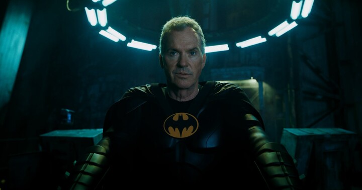 ‘원조 배트맨’ 마이클 키튼은 이번 ‘플래시’를 통해 31년 만에 배트맨으로 돌아온다. [사진=워너브러더스 코리아㈜]