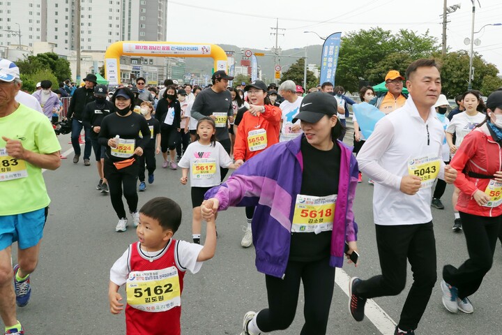 '이봉주와 함께하는' 제18회 정남진 장흥 전국 마라톤 대회 4월 14일 개최 [사진=장흥군]