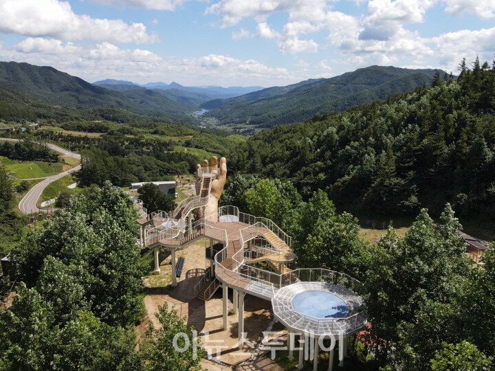 거창군 산림레포츠파크 트리탑[사진=거창군]