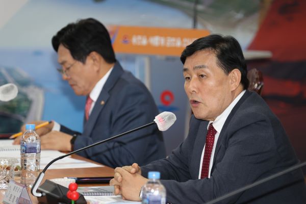 문경복 군수, 환영사 모습. [사진=옹진군]