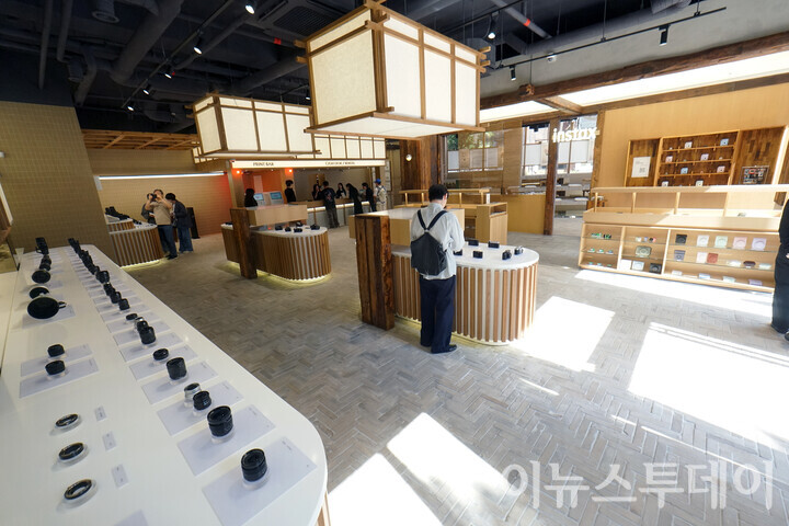  ‘후지필름 하우스 오브 포토그래피’ 매장 내부 모습. [사진=이뉴스투데이DB]