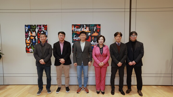 LG에너지솔루션을 방문한 신계용 시장 [사진=과천시]