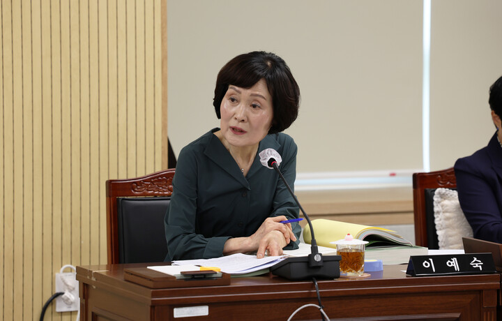 이예숙 의원(복지교육위원회 발언사진). [사진=청주시의회]