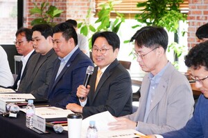 강기정 광주시장 &quot;연구개발 실증 지원으로 기업 성장 돕겠다&quot; - 뉴스 썸네일 이미지