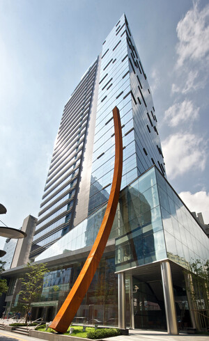 동국제강그룹, '상징' 페럼타워 재매입 - 뉴스 썸네일 이미지