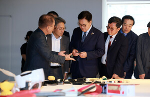 <b>우원식</b> 의장 "<b>광주</b>디자인<b>비엔날레</b>, K-컬쳐 살리는 디딤돌 되길"