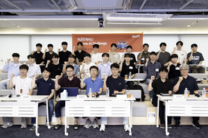 [게임체인저 AX] "번역부터 코드생성까지"···AI가 만드는 헥토그룹 고... - 뉴스 썸네일 이미지