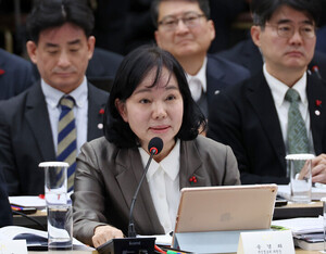 [IT뒷담화] 개인정보위, '과징금 매출 10%' 시행 예고···채찍만? - 뉴스 썸네일 이미지