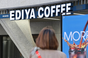 위기의 이디야, 후퇴인가 시대적 재편인가 - 뉴스 썸네일 이미지