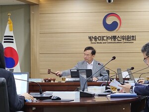 통신사 '이용자보호 평가' LG유플러스 '최고 등급'···SKT·KT '우수' - 뉴스 썸네일 이미지