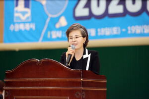 수원시의회, <b>배드민턴</b> 동호인 격려…생활체육 지원 약속