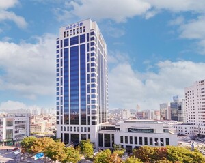 <b>JB금융</b>, 2분기 사상 <b>최대 실적</b>···역대 <b>최대</b> 주주환원 단행